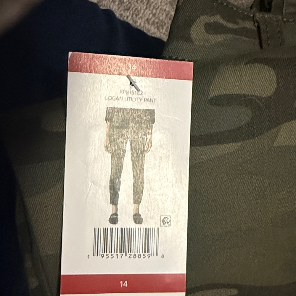 Sanctuary Olive Camouflage Pants - Picture 7 of 7